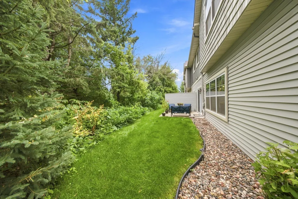 12226 River Valley Drive Burnsville, MN 55337