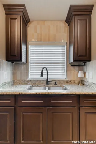 2740 OAK MANOR DR Eagle Pass, TX 78852