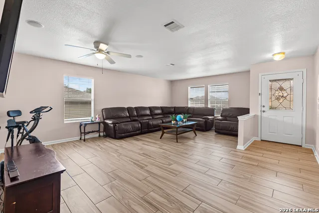 3526 Carruthers Oak San Antonio, TX 78261