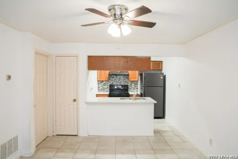 11610 Vance Jackson Unit 987