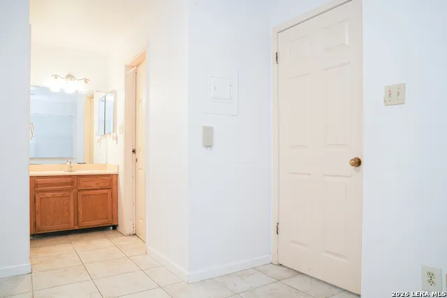 11610 Vance Jackson Unit 987 San Antonio, TX 78230