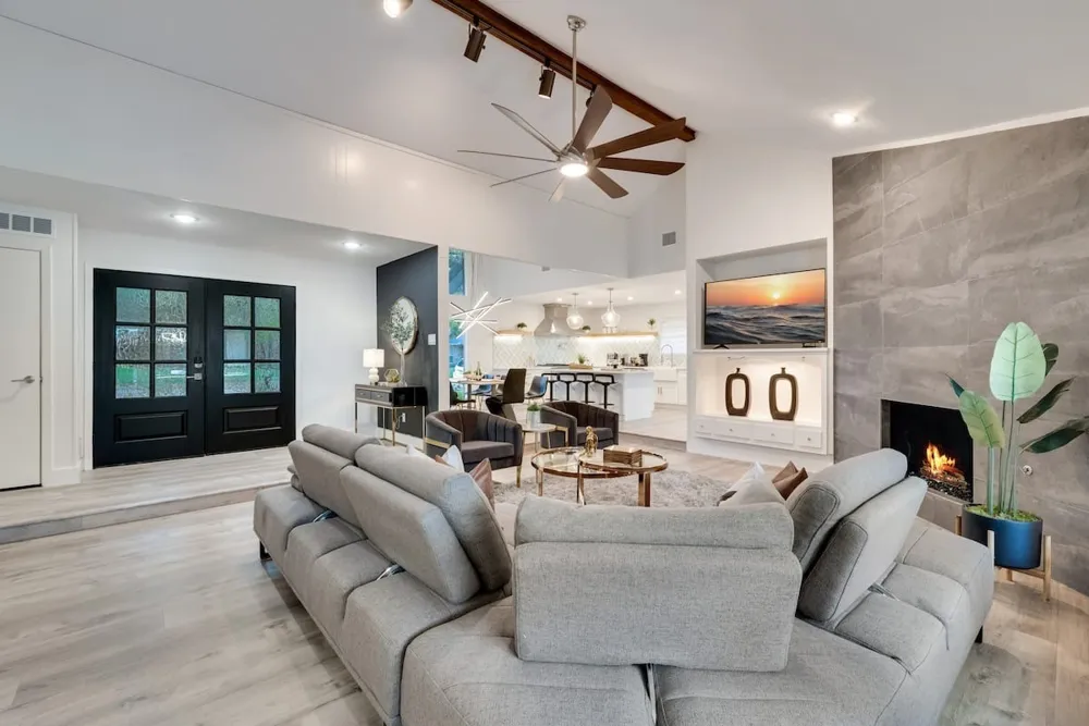 9034 Gunnison Drive Dallas, TX 75231