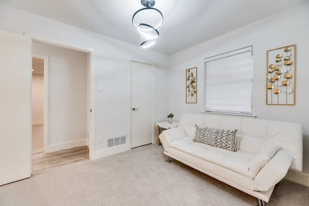 9034 Gunnison Drive Dallas, TX 75231