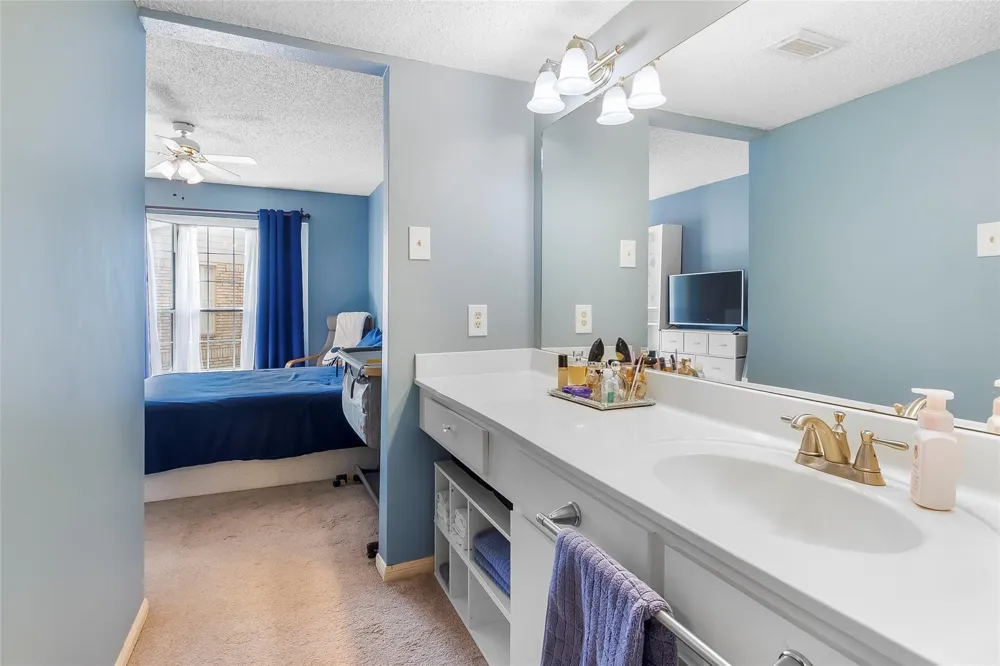 12550 Whittington Dr #814 Houston, TX 77077