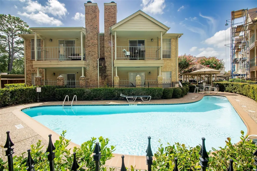 12550 Whittington Dr #814 Houston, TX 77077