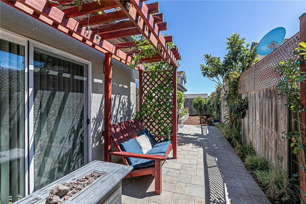 1452 W Beacon Santa Maria, CA 93458