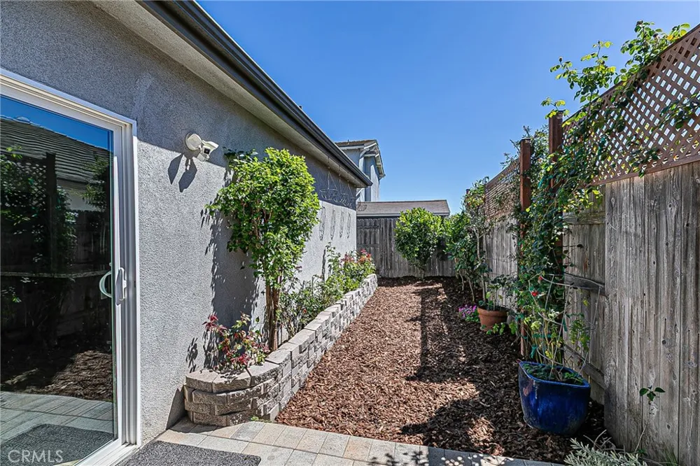 1452 W Beacon Santa Maria, CA 93458