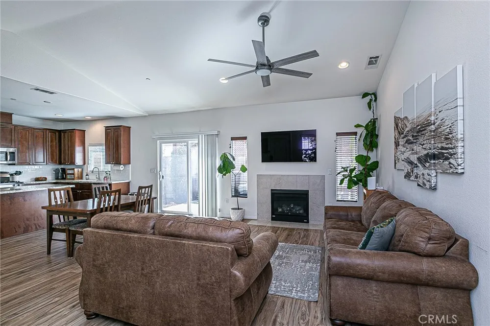 1452 W Beacon Santa Maria, CA 93458