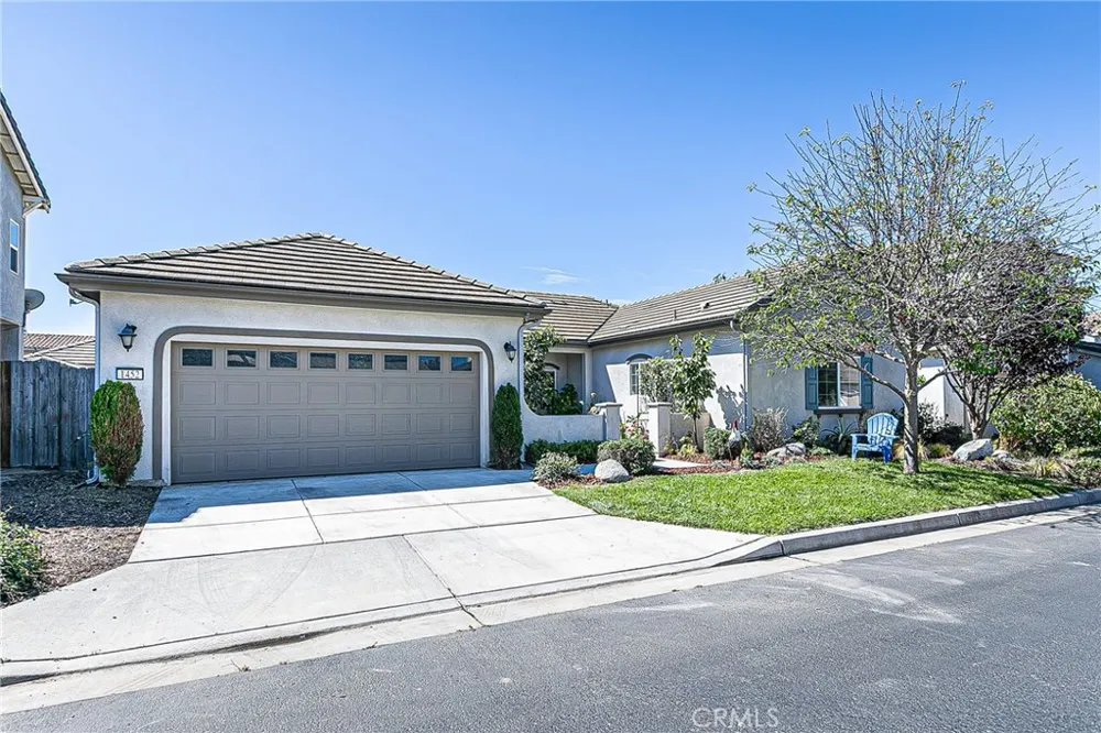 1452 W Beacon Santa Maria, CA 93458
