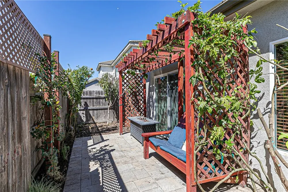 1452 W Beacon Santa Maria, CA 93458