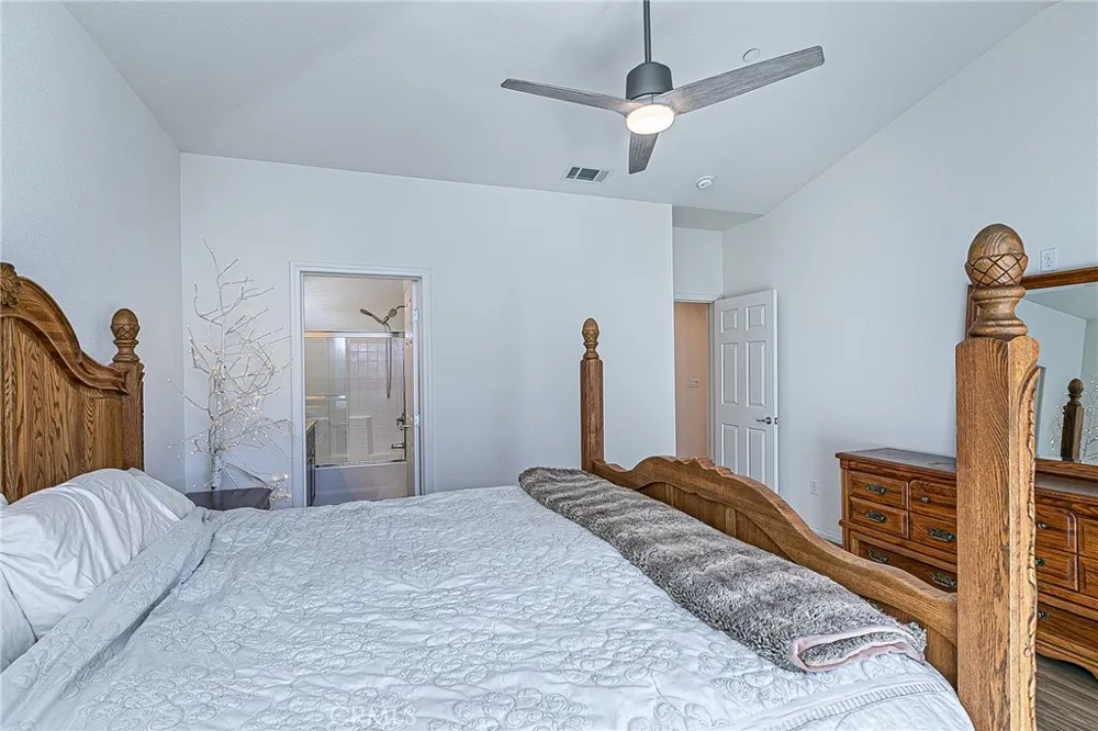1452 W Beacon Santa Maria, CA 93458