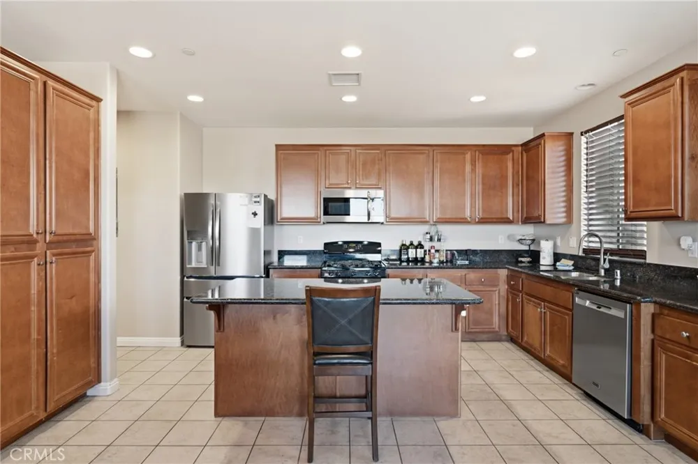 29138 Edgewood Lake Elsinore, CA 92530