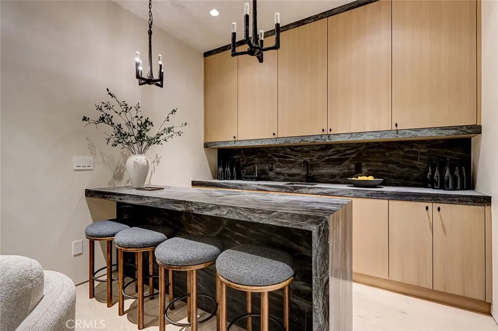 1404 Manhattan Manhattan Beach, CA 90266