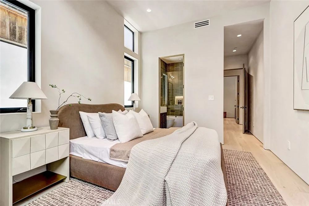 1404 Manhattan Manhattan Beach, CA 90266