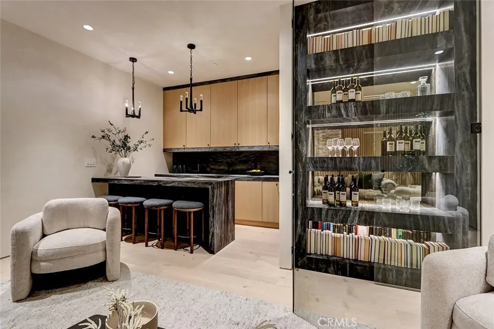 1404 Manhattan Manhattan Beach, CA 90266