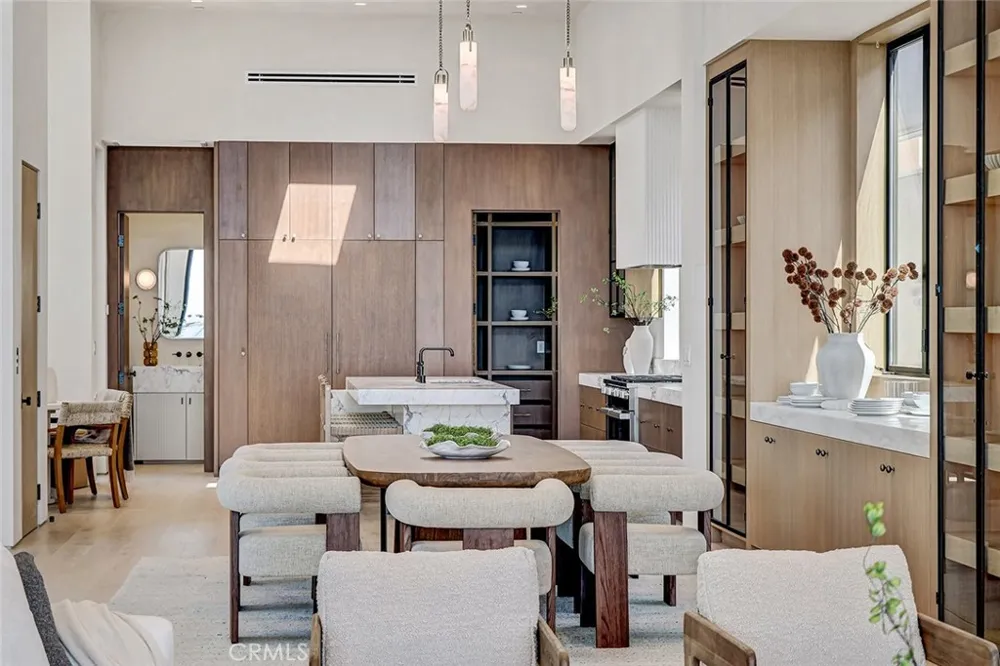 1404 Manhattan Manhattan Beach, CA 90266