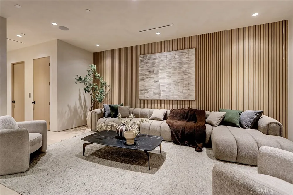 1404 Manhattan Manhattan Beach, CA 90266