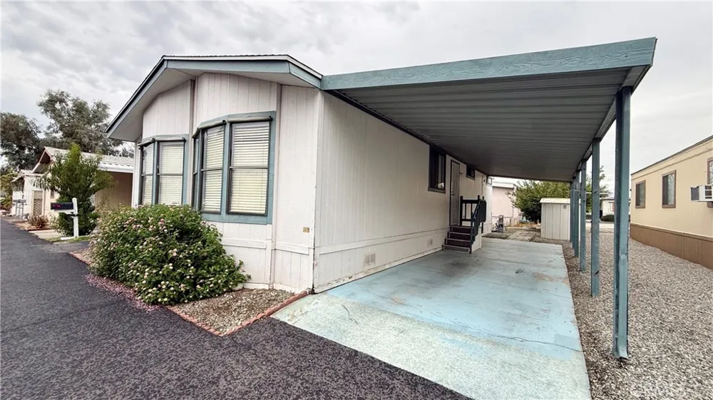 530 W Devonshire #36 Hemet, CA 92543