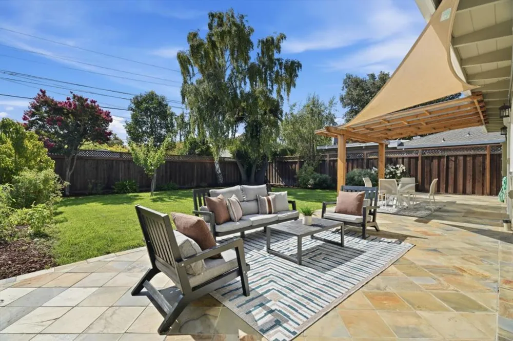 27 Garden Street Redwood City, CA 94063