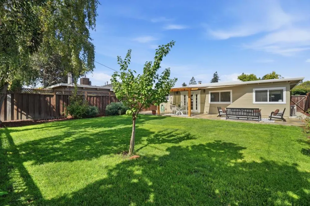 27 Garden Street Redwood City, CA 94063