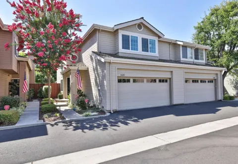 1487 Carrington Circle