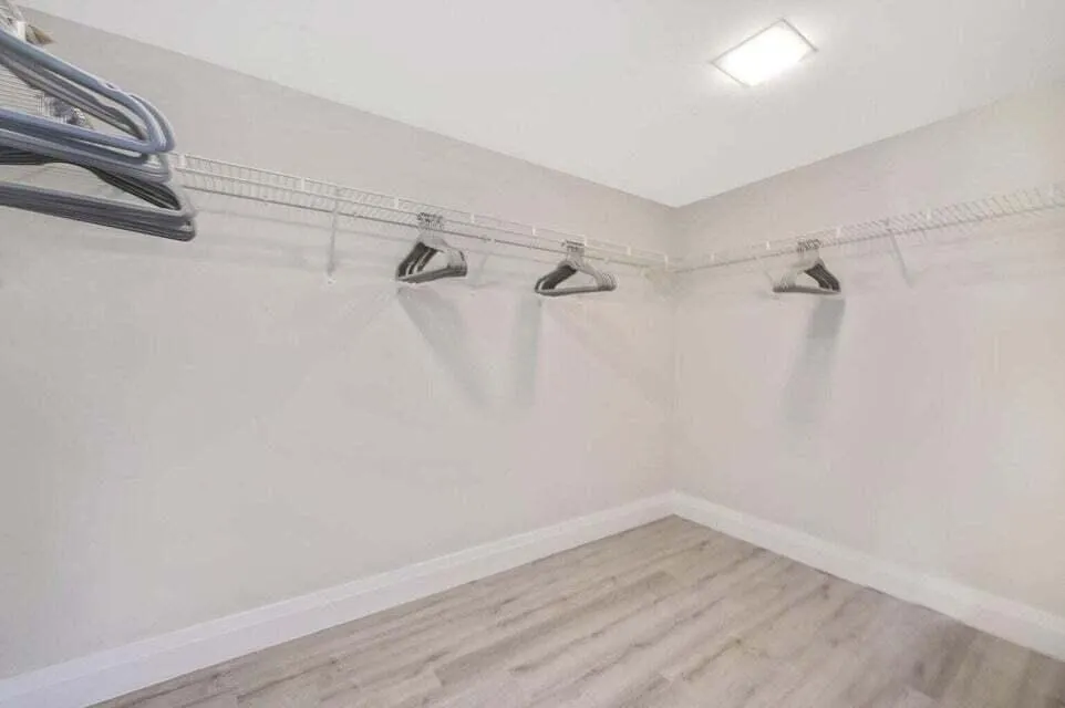 4201 OCEAN #1605 Boca Raton, FL 33431