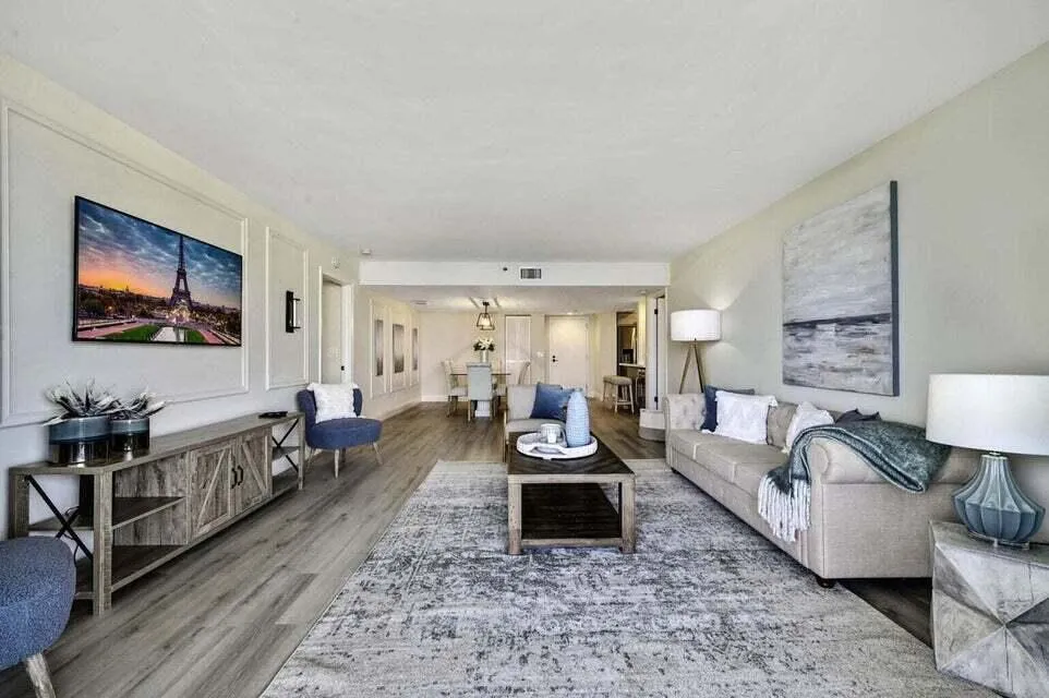 4201 OCEAN #1605 Boca Raton, FL 33431