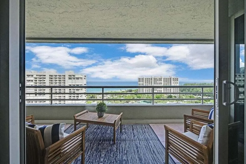 4201 OCEAN #1605 Boca Raton, FL 33431