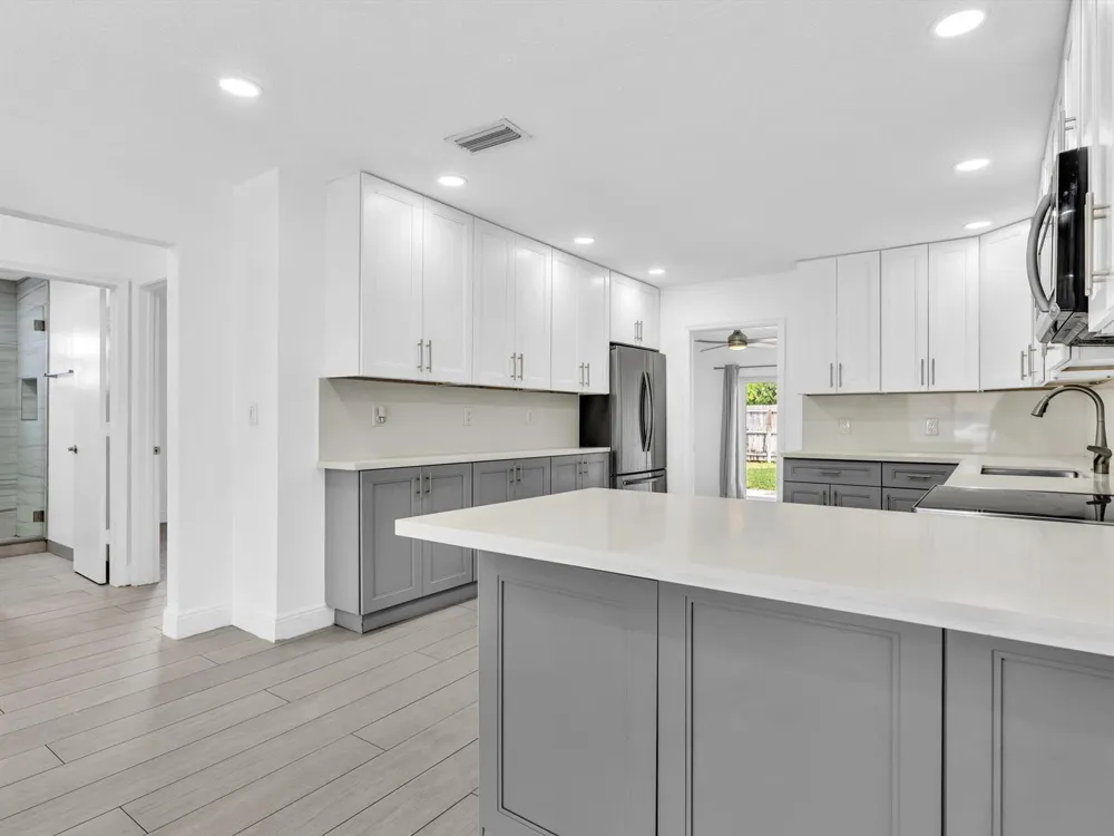 222 NE 9th Avenue Deerfield Beach, FL 33441