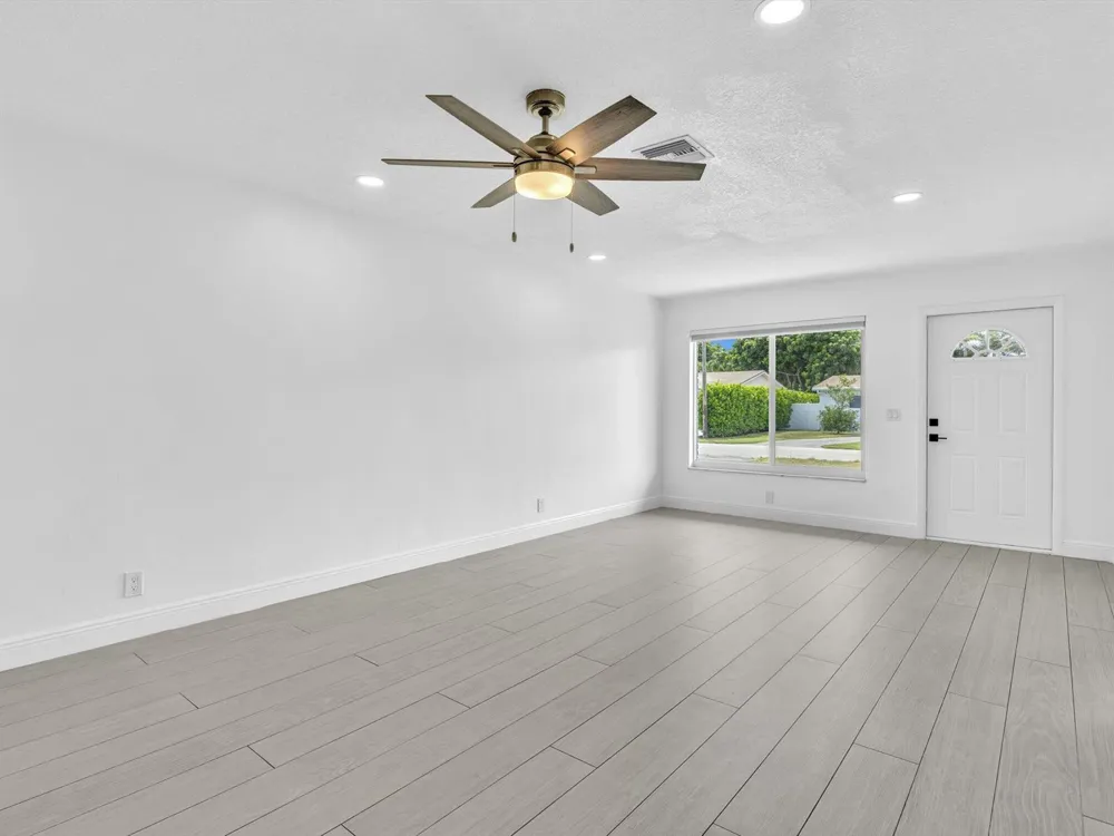 222 NE 9th Avenue Deerfield Beach, FL 33441