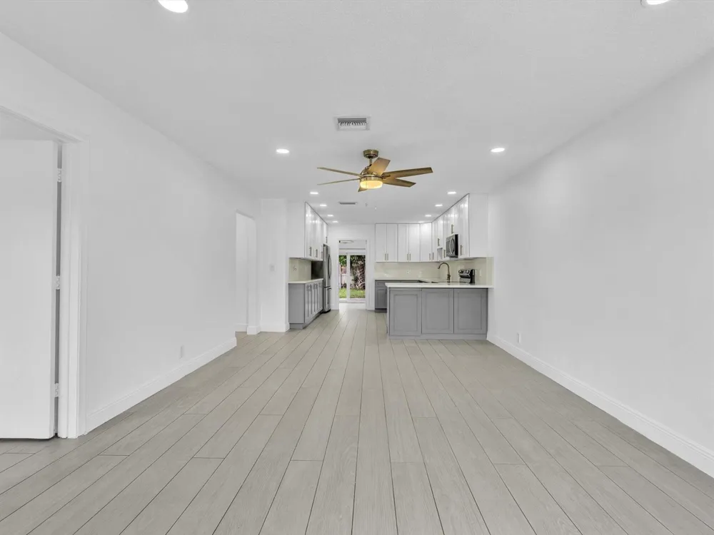 222 NE 9th Avenue Deerfield Beach, FL 33441