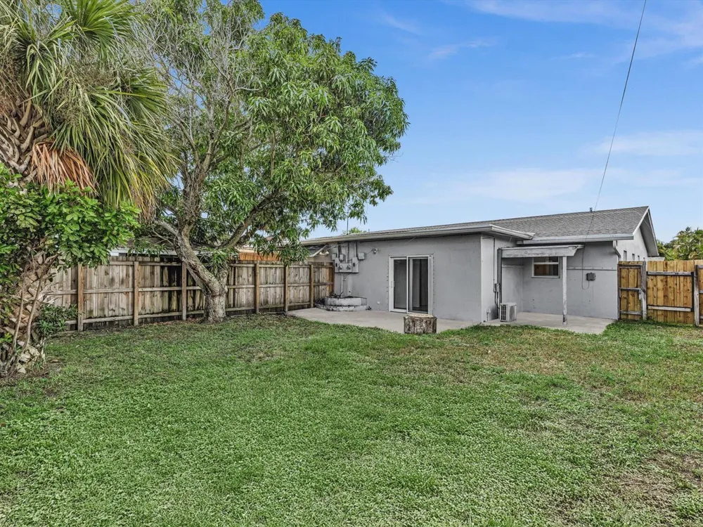 222 NE 9th Avenue Deerfield Beach, FL 33441