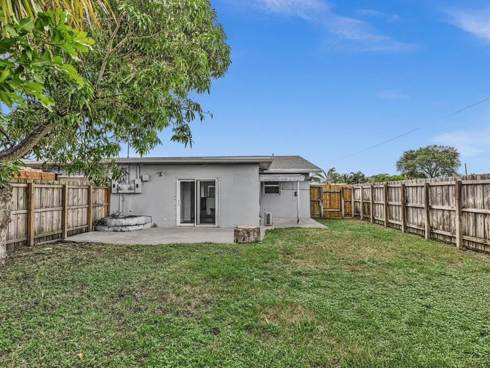 222 NE 9th Avenue Deerfield Beach, FL 33441