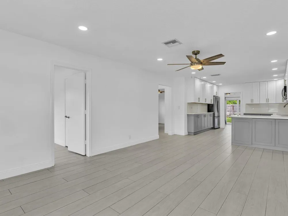 222 NE 9th Avenue Deerfield Beach, FL 33441