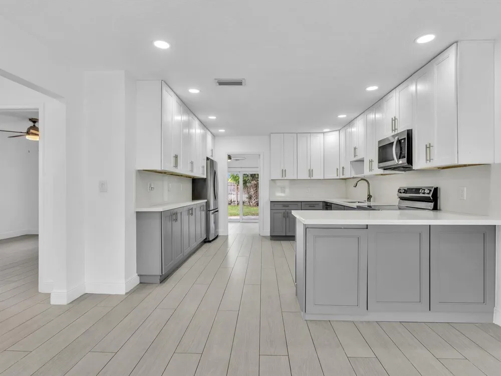 222 NE 9th Avenue Deerfield Beach, FL 33441