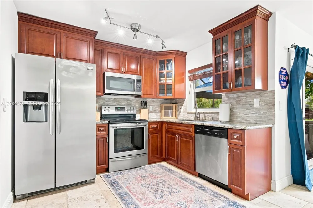 10830 NW 12th Pl Plantation, FL 33322