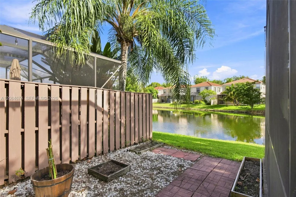 10830 NW 12th Pl Plantation, FL 33322