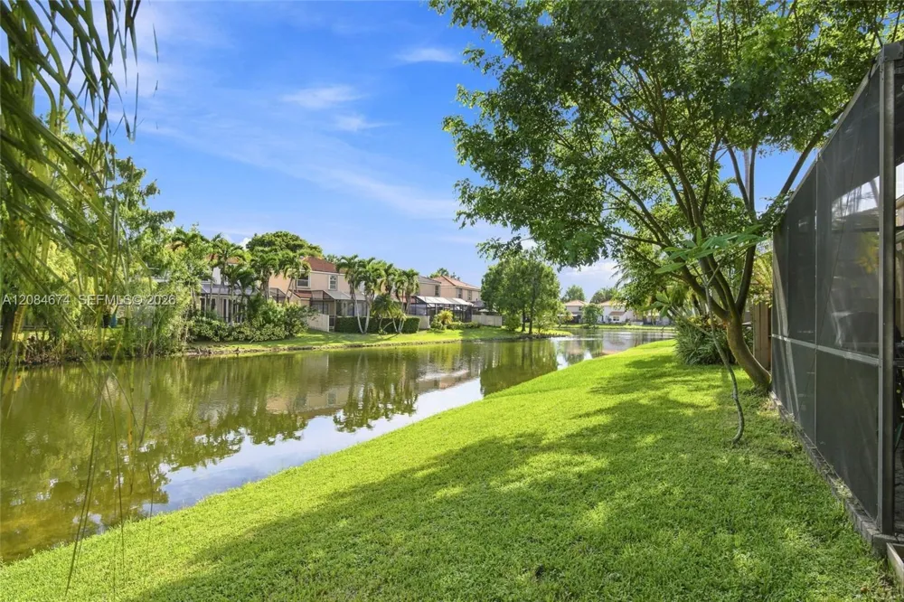 10830 NW 12th Pl Plantation, FL 33322