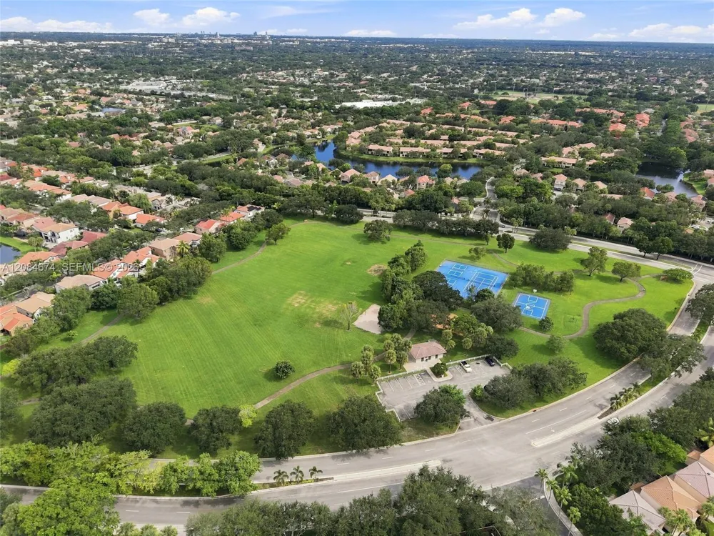 10830 NW 12th Pl Plantation, FL 33322