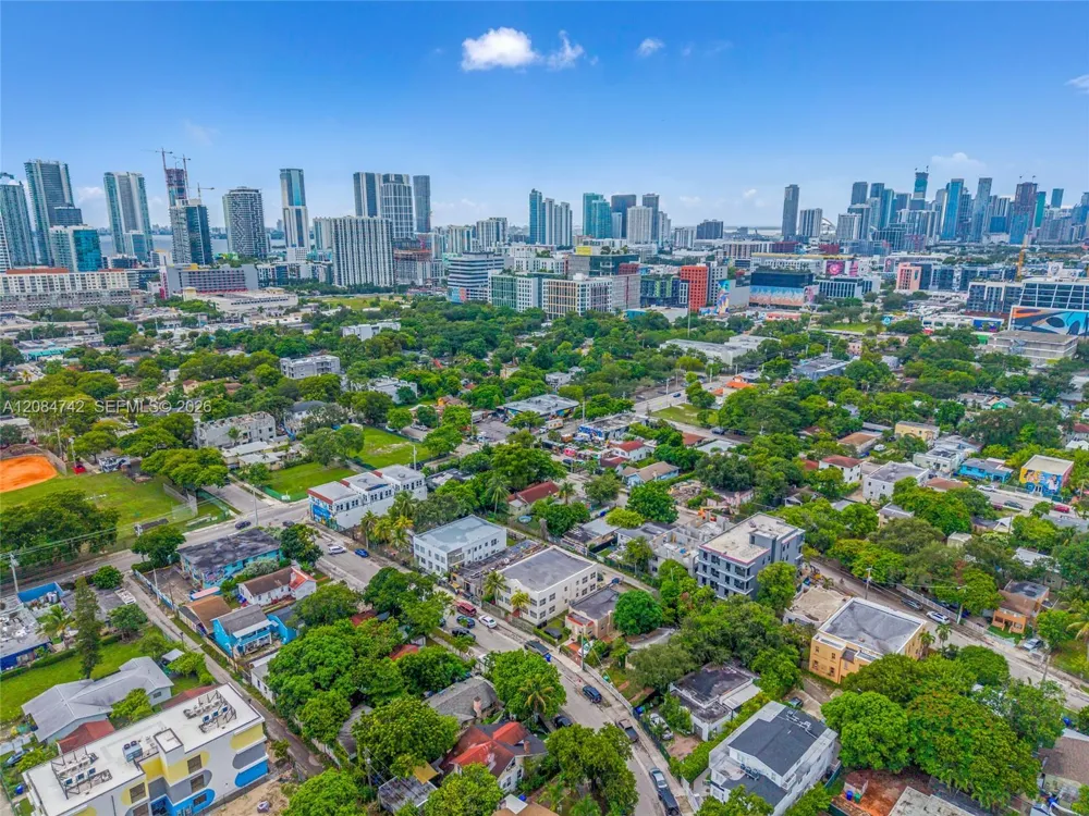 244 NW 34th St Miami, FL 33127