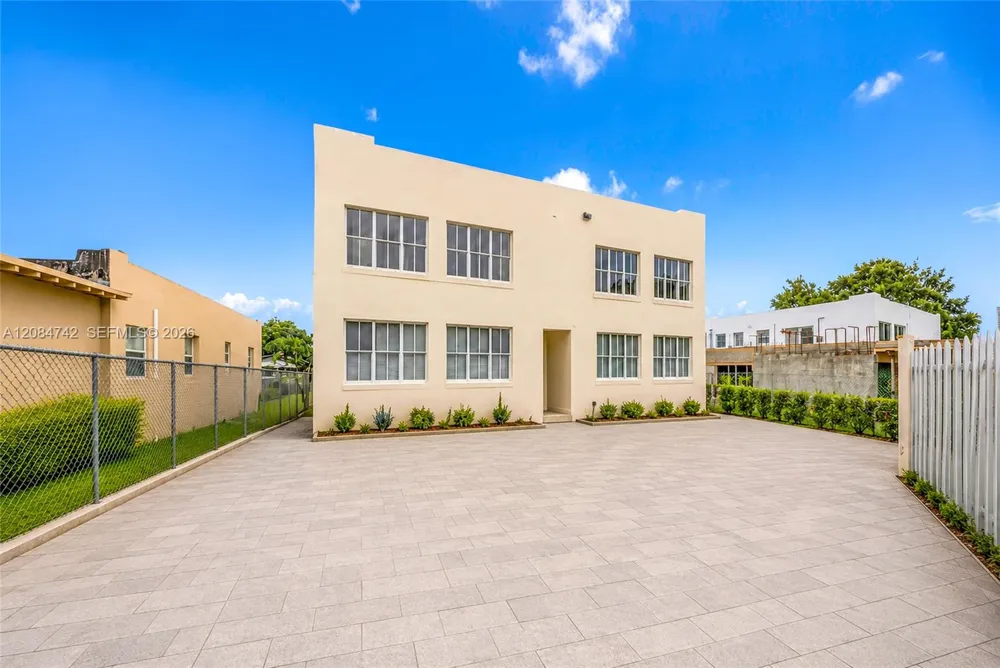 244 NW 34th St Miami, FL 33127