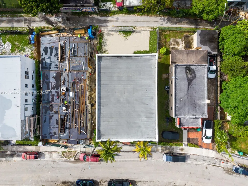 244 NW 34th St Miami, FL 33127