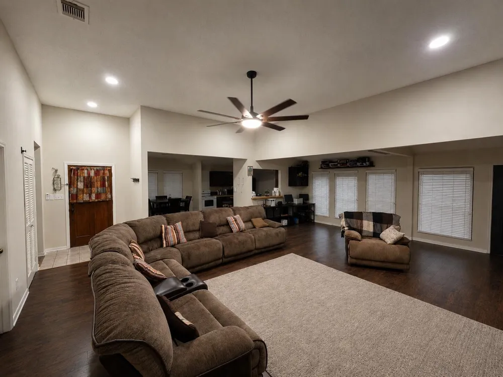 5505 Oak Brook Road Arlington, TX 76016