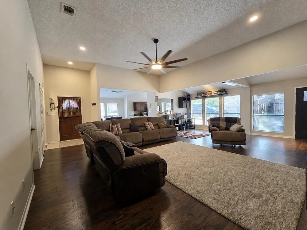 5505 Oak Brook Road Arlington, TX 76016