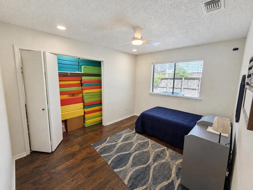 5505 Oak Brook Road Arlington, TX 76016