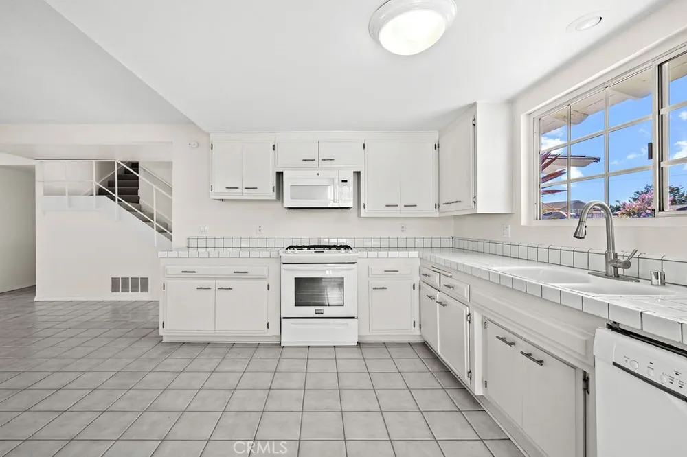 19742 Potomac Lane Huntington Beach, CA 92646