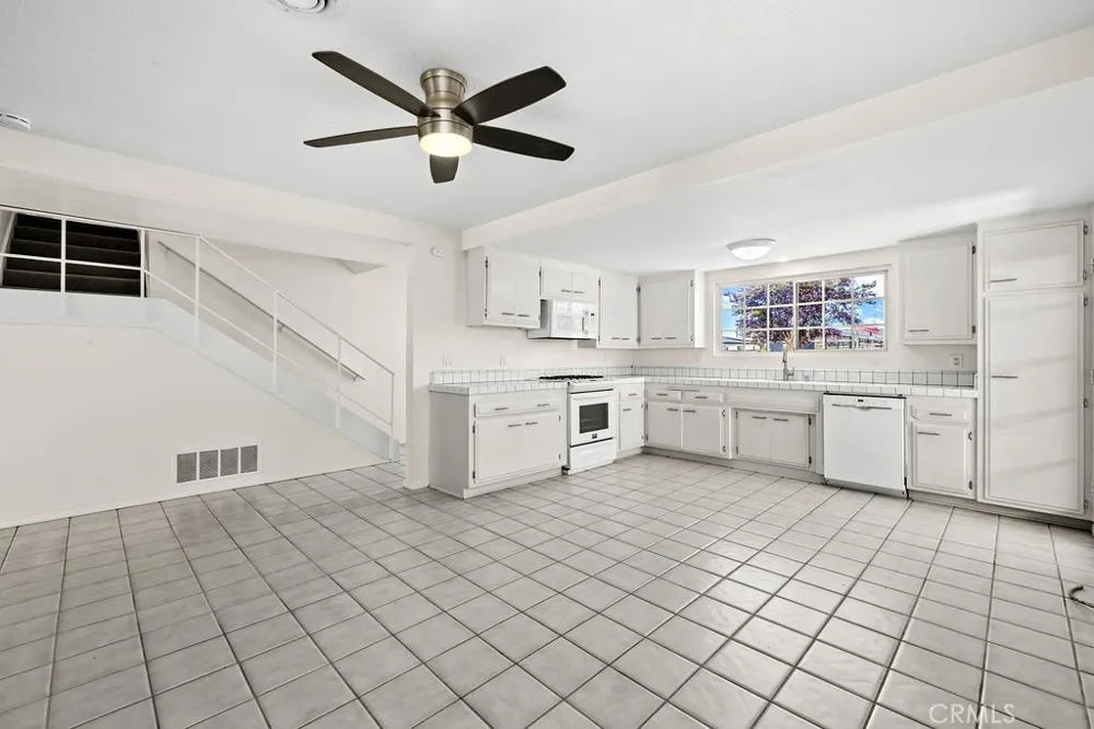 19742 Potomac Lane Huntington Beach, CA 92646