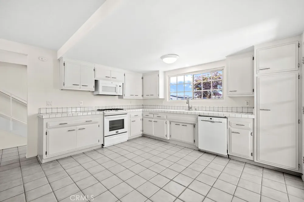 19742 Potomac Lane Huntington Beach, CA 92646