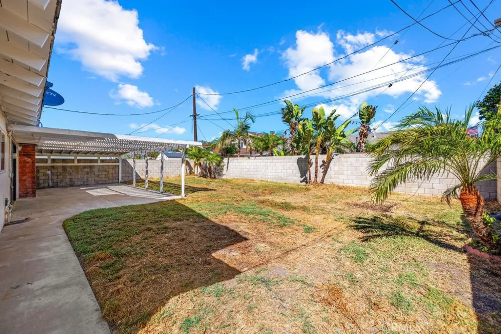 19742 Potomac Lane Huntington Beach, CA 92646