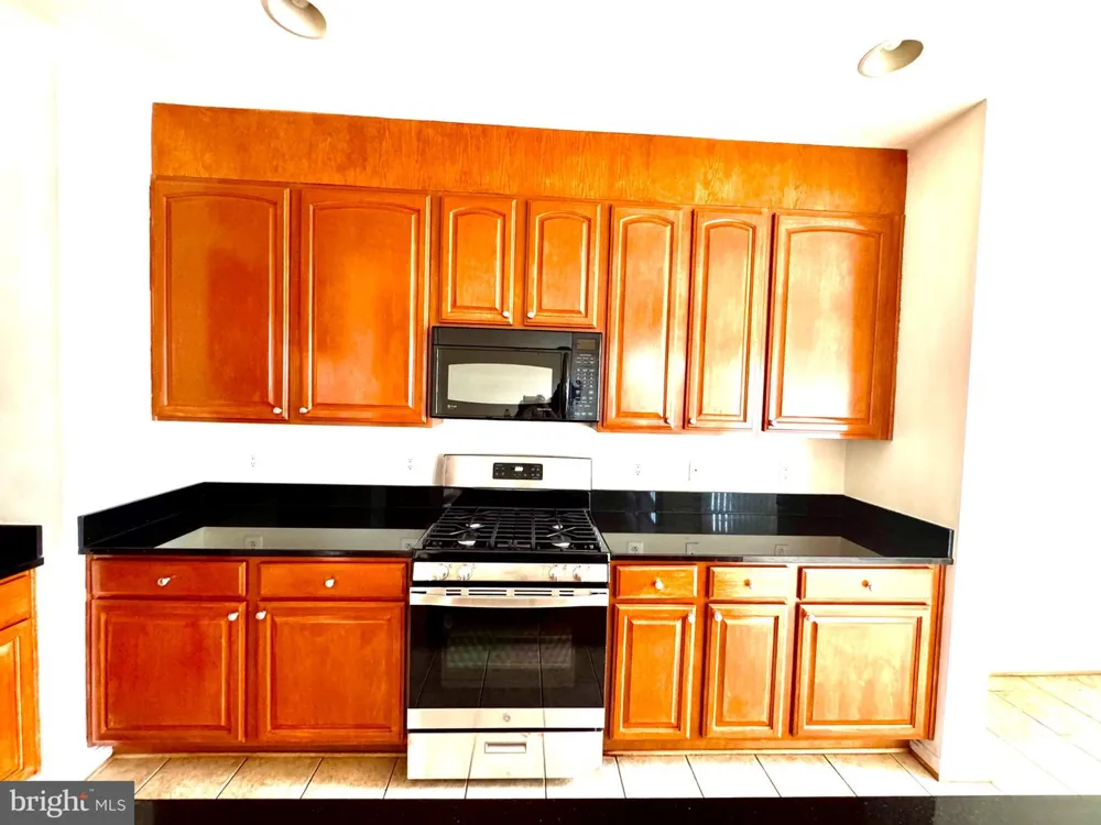 3381 BEECHCLIFF DRIVE Alexandria, VA 22306